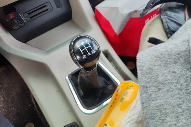 Used FORTHING Lingzhi 2019 M5L 1.6L 7-Seater Standard Model China VI Gear Lever