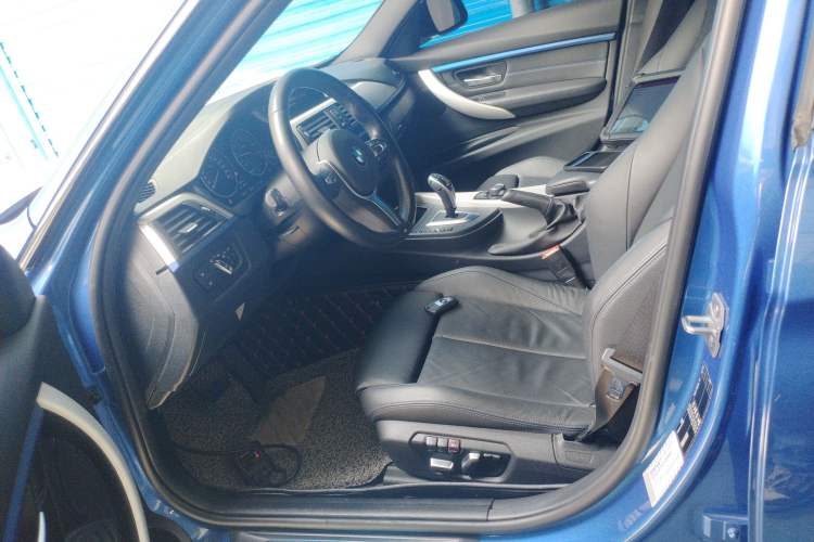 Used BMW 3 Series 2019 320i M Sport Package
