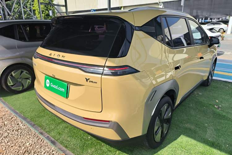 Used AION Y 2023 Younger