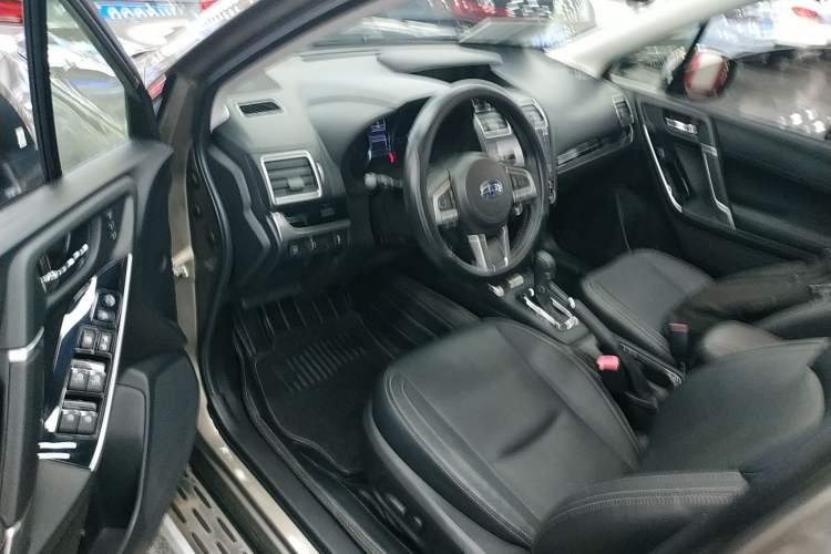 Used Subaru Forester 2018 2.5i Luxury Navigation Edition with EyeSight