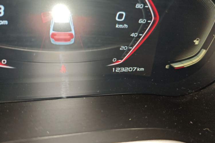 Used Geely Auto Emgrand 2019 Leading Edition 1.5L CVT Upward-Connected Model China VI Standard
