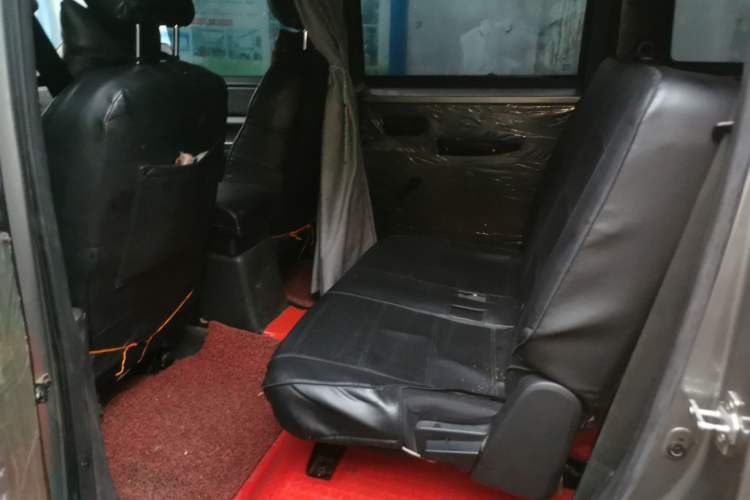 Used Wuling Hongguang PLUS 2019 1.5T Manual Standard Version 7 Seats Left Rear Seat