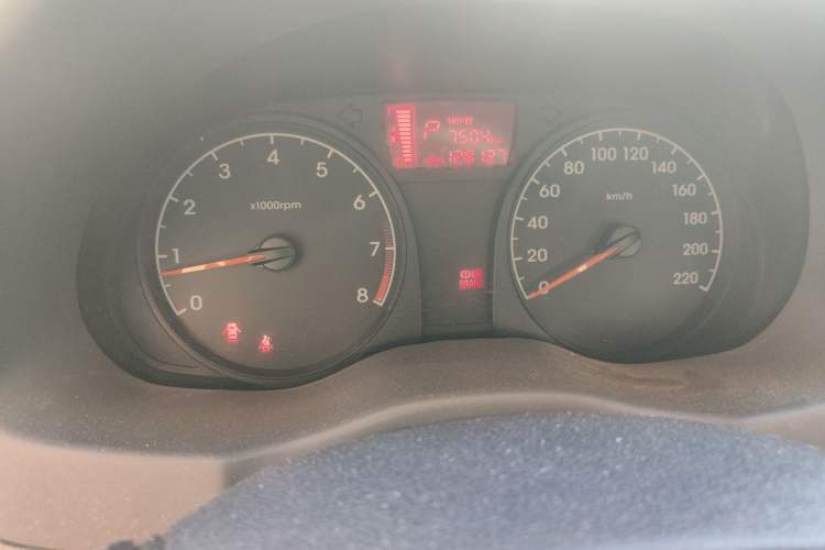 Used Hyundai Verna (older generation) 2014 1.4L Automatic Smart GLS Instrument Cluster