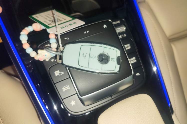 Used Mercedes-Benz EQB 2022 EQB 260 Interior 1