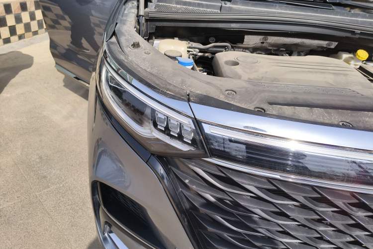 Used Roewe iMAX8 2021 400TGI Flagship Edition
