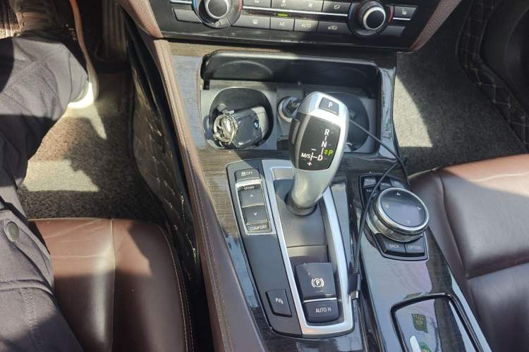 Used BMW 5 Series 2014 525Li Fashion Design Package