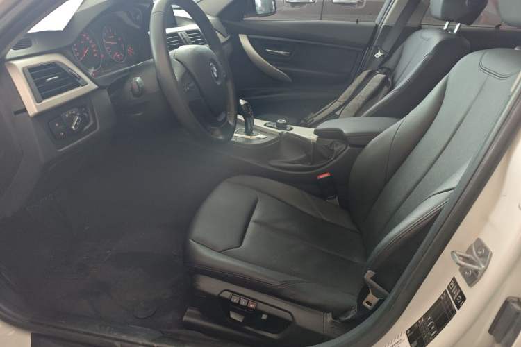 Used BMW 3 Series 2014 320Li Fashion Model
