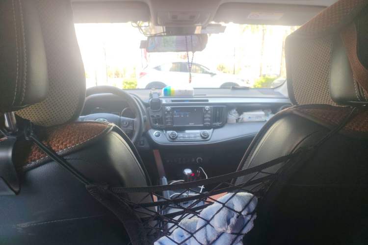 Used Toyota RAV4 2018 2.5L Automatic 4x4 Elite i Edition Headliner