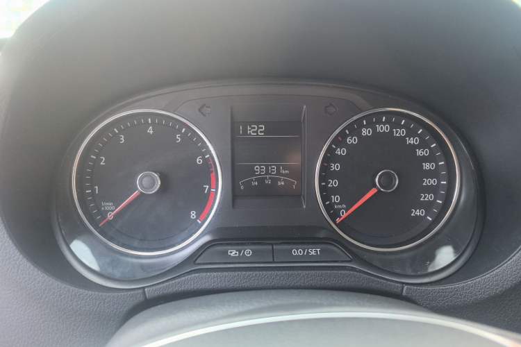 Used Volkswagen Polo 2016 1.6L Automatic Comfort Model
