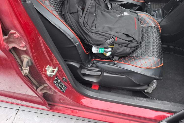 Used Baojun 310 2016 1.2L manual Comfort trim level