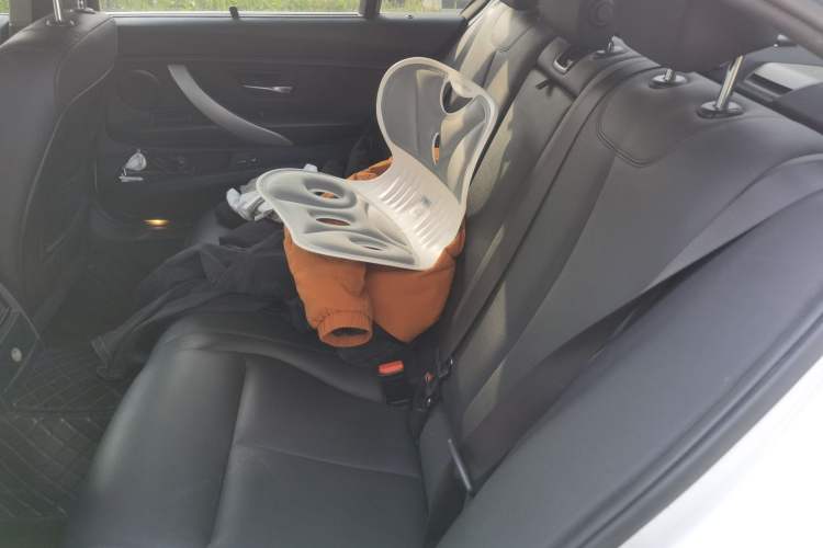 Used BMW 3 Series 2015 316Li Fashion Model
