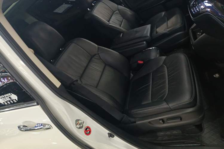 Used Honda Odyssey 2018 2.4L Supreme Edition Right Front Seat