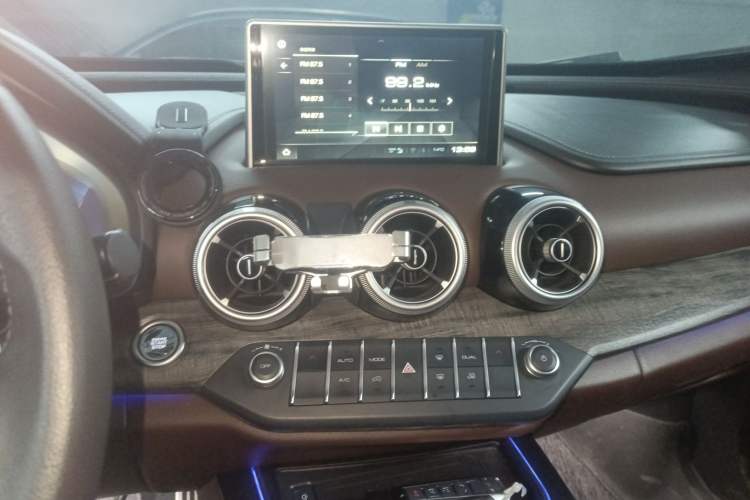 Used Wey VV7 2019 Upgraded Model 2.0T Flagship Version China V Standard