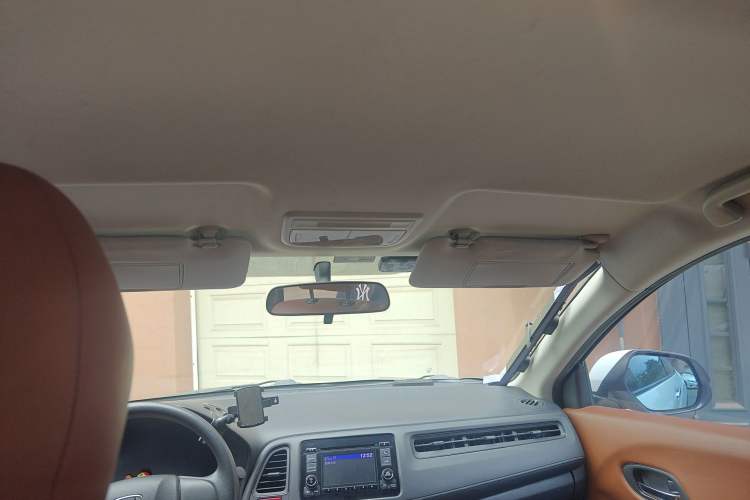 Used Honda Vezel 2015 1.5L CVT two-wheel drive Comfort trim Headliner