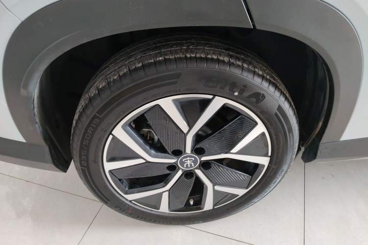 Used BYD Song L DM-i 2025 Intelligent Driving Version 160 km Beyond-Range Type
