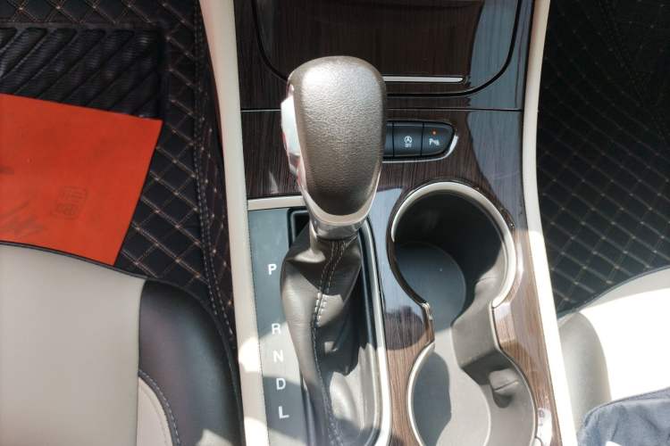 Used Buick Verano 2019 Sedan 15S Automatic Leading Model Gear Lever