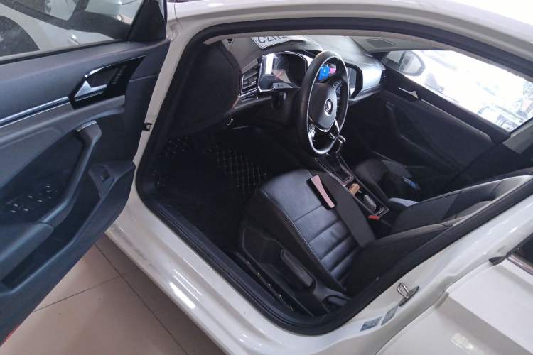 Used Volkswagen Sagitar 2020 280TSI DSG Comfort Version China VI Standard Driver Seat