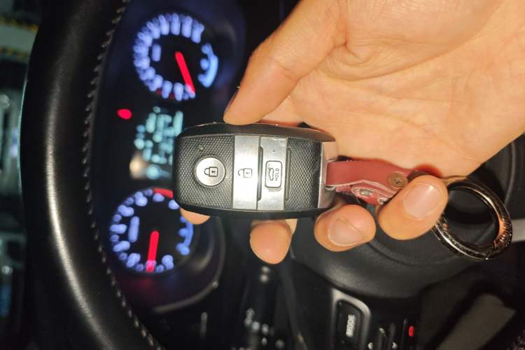 Used Kia K4 2014 1.8L Automatic DLX Vehicle Key