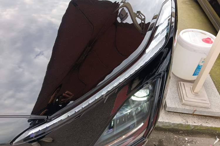 Used Wuling Xingguang 2025 610 km Smart Flagship Version Left Front Headlight