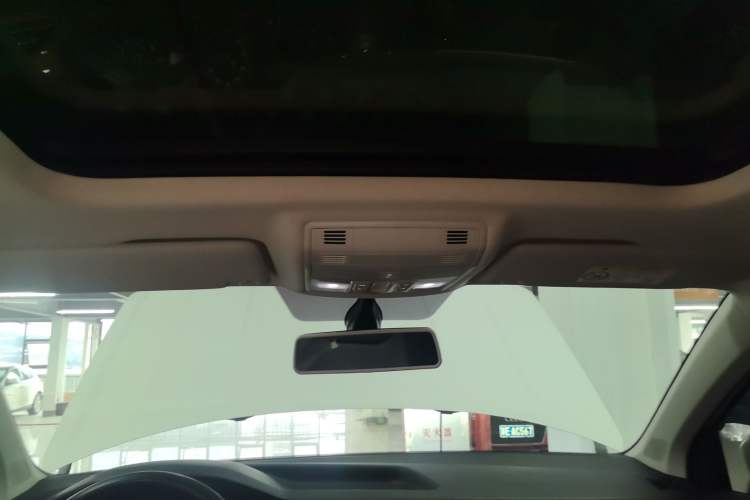 Used Volkswagen Tharu 2020 280TSI Two-Wheel Drive Luxury Edition China VI Standard
