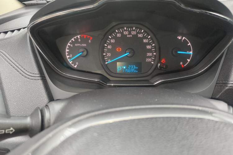 Used Ford Escort 2015 1.5L Automatic Fashion Model Odometer Close Up