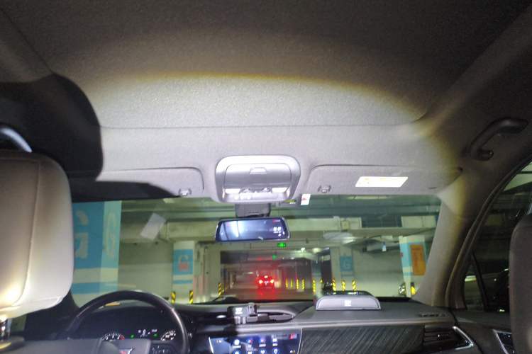 Used Cadillac XT6 2021 2.0T Six-Seater Four-Wheel-Drive Luxury Version
