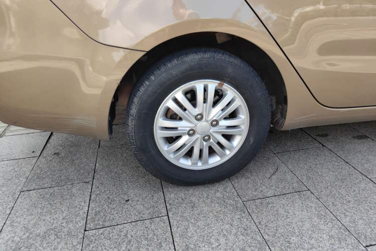 Used Kia K2 2012 Sedan 1.4L MT TOP Commemorative Edition