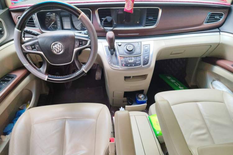 Used Buick GL8 2018 28T Luxury Model China VI Standard Center Console