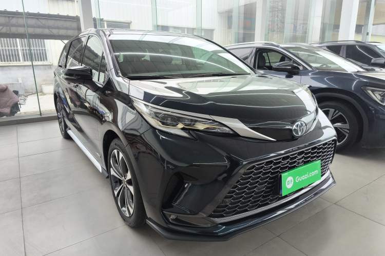 Used Toyota Granvia 2023 2.5L Hybrid Flagship VIP Edition Exterior 1