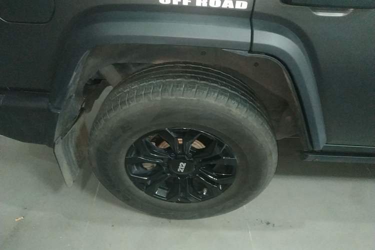 Used 212 T01 2024 2.0T Explorer
