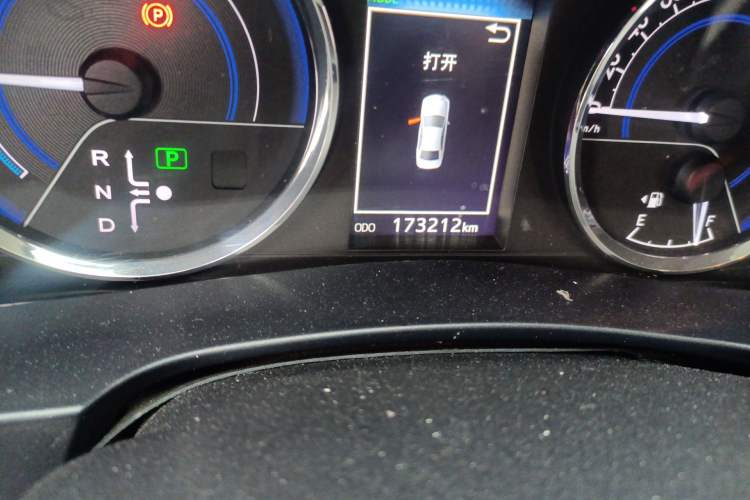 Used Toyota Levin 2016 Dual-Engine 1.8H GS E-CVT Elite Model with Sunroof