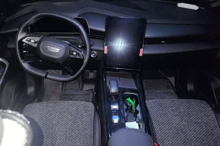 Used Geely Auto Emgrand X7 Sport 2023 Boyue COOL 1.5TD Smart Connect+ Center Console