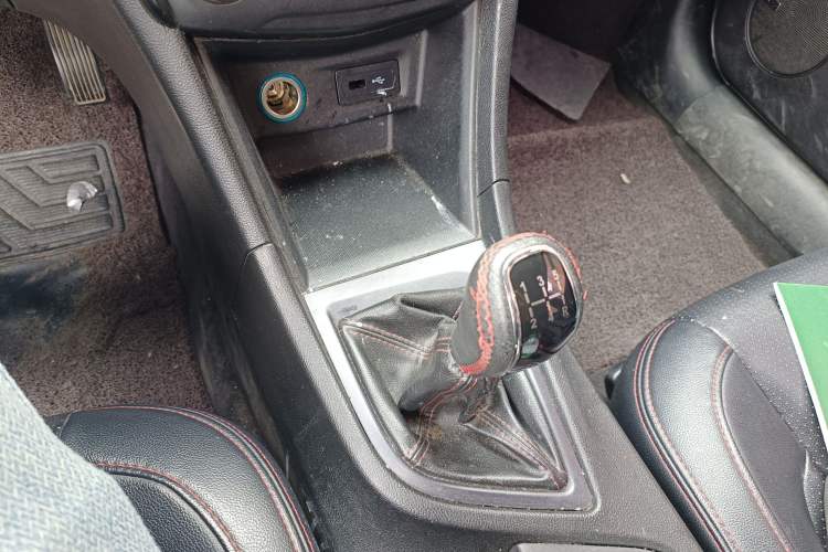 Used Chery Arrizo 5 2016 1.5L Manual Lingchao Edition Gear Lever