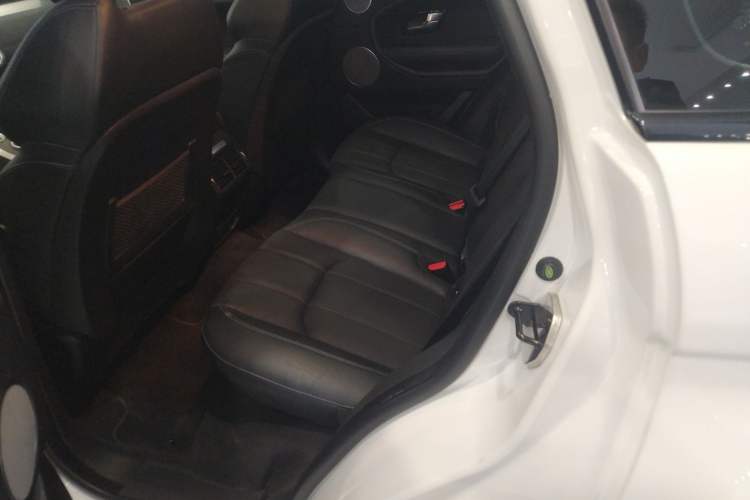 Used Land Rover Range Rover Evoque 2018 240 PS SE DYNAMIC Smart Edition
