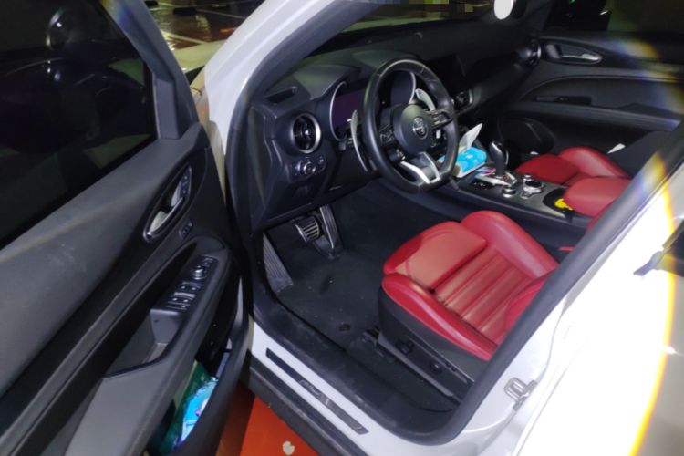 Used Alfa Romeo Stelvio 2023 2.0T 280HP Sprint Zongqing Version Driver Seat