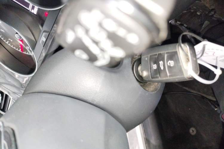 Used Volkswagen Golf 2017 230TSI Automatic Comfort Edition – Celebrating Milestone of One Million Units Vehicle Key