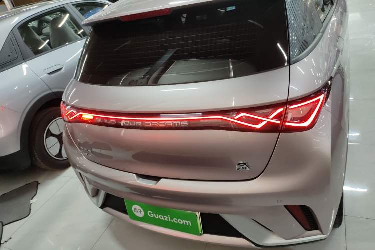 Used BYD Dolphin 2021 405 km Fashion Edition
