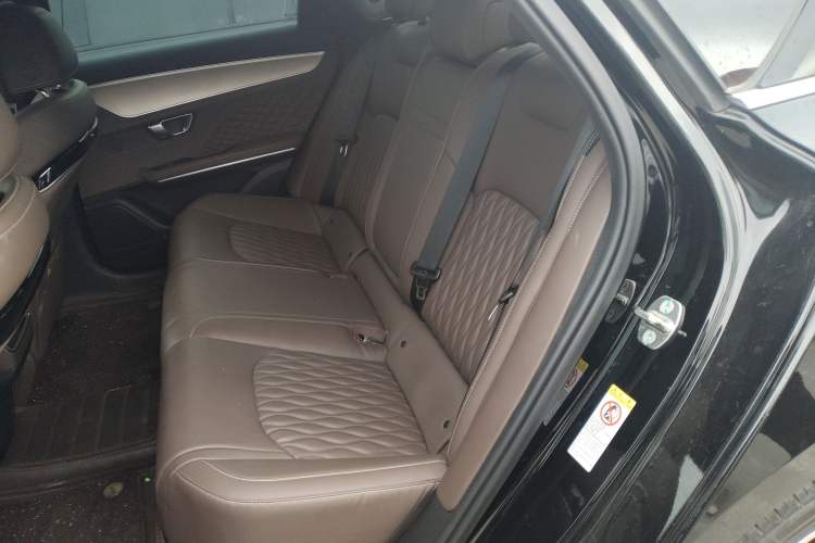 Used BYD Han 2024 EV Glory Edition 506KM Front-Wheel-Drive Premium Model Left Rear Seat