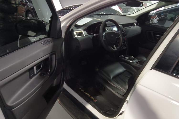 Used Land Rover Discovery Sport 2018 200 PS PURE Edition