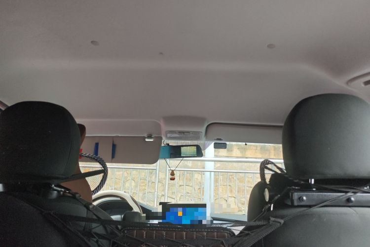 Used JAC Refine M3 2022 1.8L 7-seat Standard Edition
