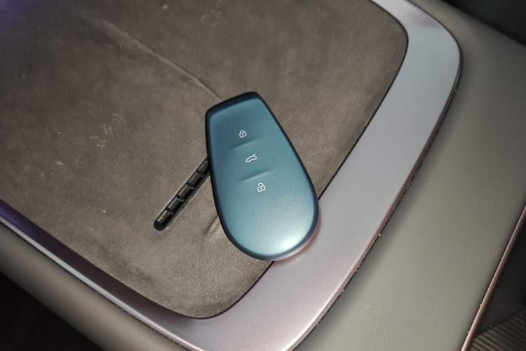 Used Nissan N6 2026 Model 180 Max Interior 1