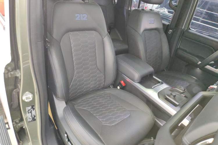 Used 212 T01 2024 2.0T Explorer