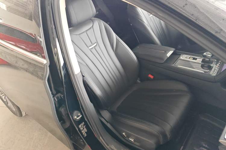 Used Hongqi H5 2024 1.5T DCT Smart Connect Flagship Edition
