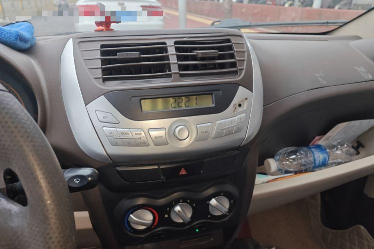 Used Zotye Z100 2013 1.0L Comfort Model
