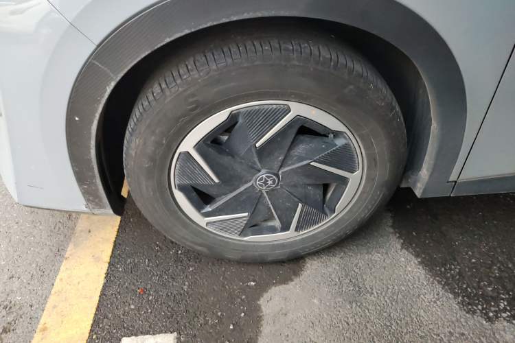 Used Venucia VX6 2023 520 Pro
