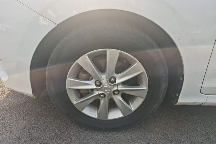 Used Hyundai Verna (older generation) 2017 1.4L Manual Refreshed Version China VI Standard Exterior 4