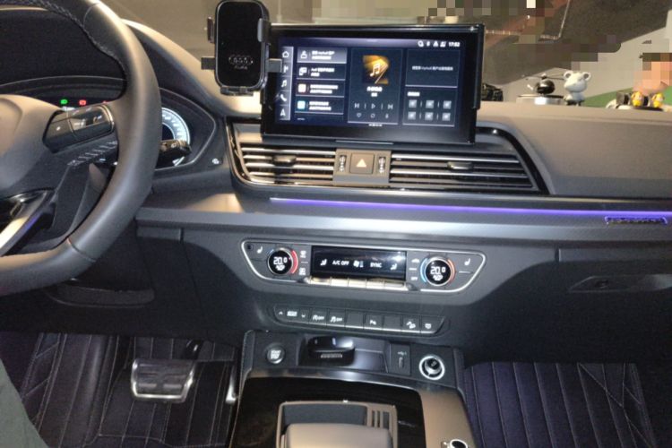 Used Audi Q5L 2024 40 TFSI Luxury Dynamic Edition Audio And AC Panel