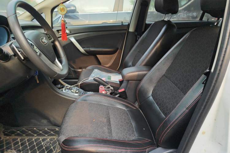 Used Cowin C3 2015 1.5L AMT Gold Diamond Edition Left Front Seat