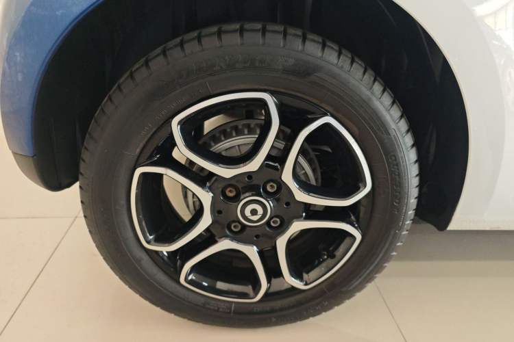 Used smart forfour 2018 0.9T 66 kW Pioneer Edition
