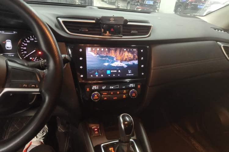 Used Nissan Qashqai 2022 2.0L CVT XV Smart Enjoyment Version
